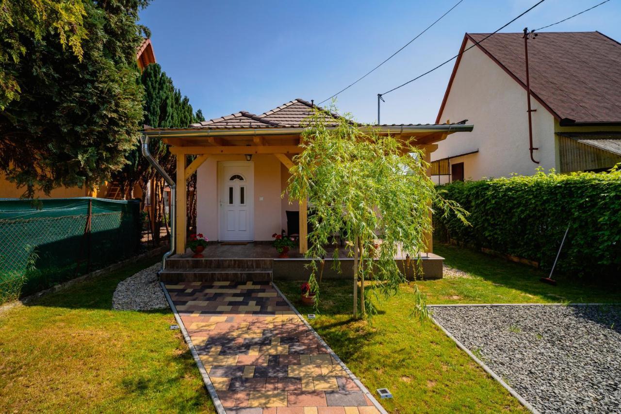 Pipacs Apartmanhaz Harkany Exterior photo